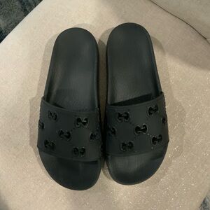 Gucci Pursuit GG Slide Sandals